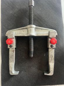 bearing puller