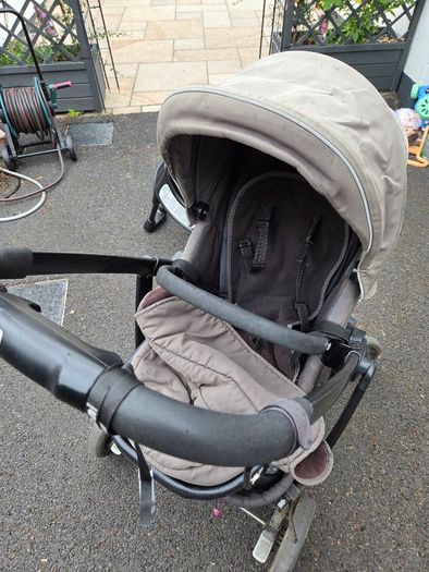 FREE: Well-Used Graco Complete Travel System with Car Base & Buggy Board