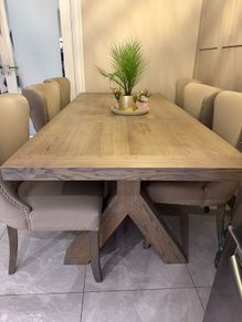 solid oak dining table and chairs