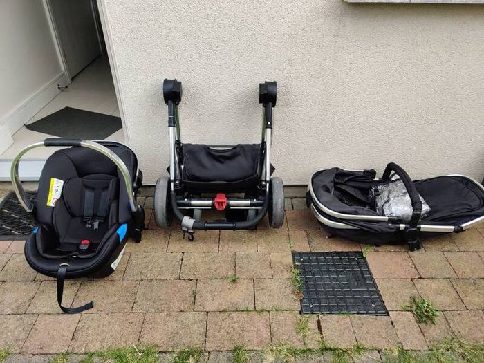 Mothercare buggie travel system