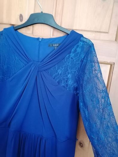 dress  coast size 16 lace lined  loops for belt if wanted