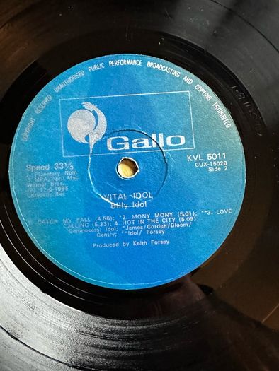 Billy Idol. Vital Idol greatest hits Zimbabwe release in vg+ condition