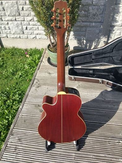 1998 Japanese Takamine EN30 C and original Hard case