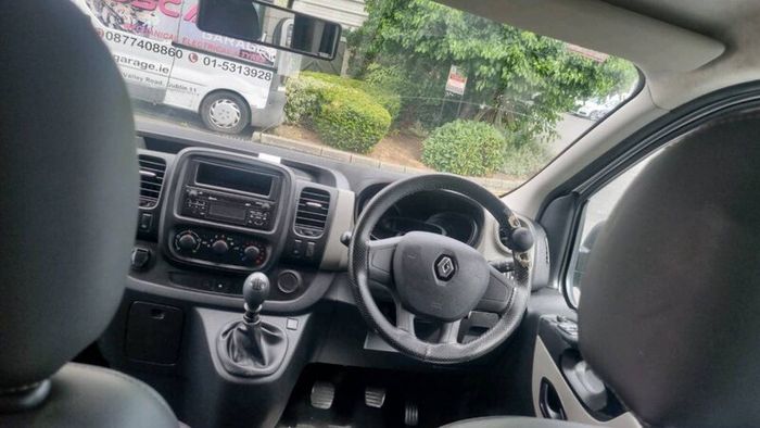 Wav 9 seater taxi for rent