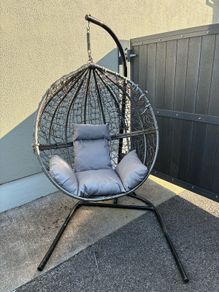 Egg Chair with outdoor cover