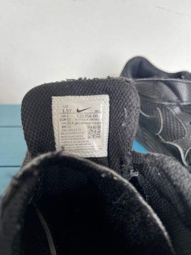 Boys Nike school trainers uk1