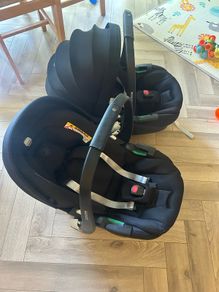 Maxi Cosy Pebble Pro 2 car seats x2