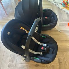 Maxi Cosy Pro 2 car seats x2