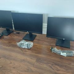 HP Monitors x3 (Repair Needed)