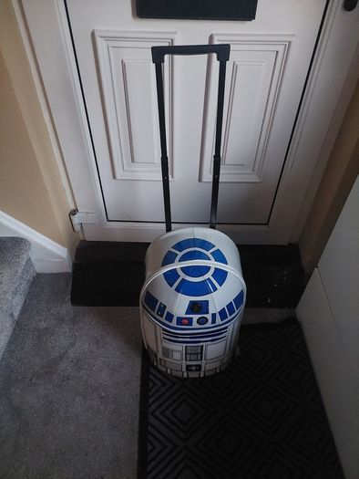 Star Wars- R2D2 travel case with wheels, retractable handle