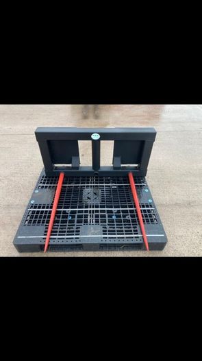 Silage wheel pushers