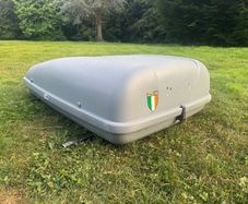 Roof box