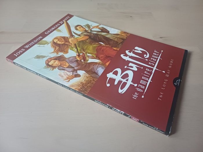 Buffy the Vampire Slayer - Long Way Home - Season 8 Vol 1 (Horror Graphic Novel TPB Paperback 2007)