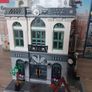 lego modular bank 10251 Image 2