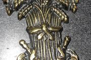 Vintage brass heavy sheaf of wheat