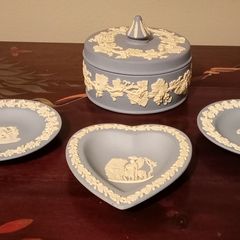 Set of Vintage Wedgwood Blue Jasperware Round Trinket Box and 3 x Small Plates