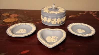 Set of Vintage Wedgwood Blue Jasperware Round Trinket Box and 3 x Small Plates