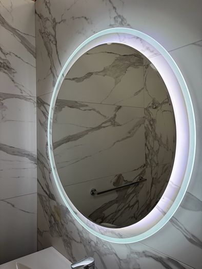 Bathroom unit, mirror and basin