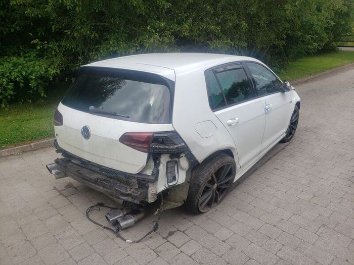 2016 Volkswagen Golf R 2.0 TSI Breaking