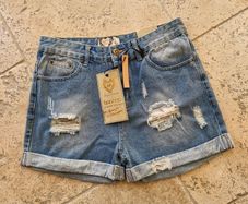 Mom denim shorts (Boohoo)