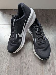 Nike Runners Size 6 Good Condition