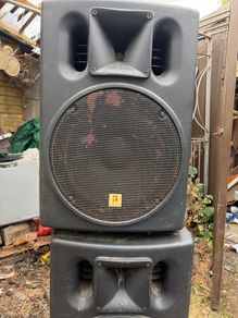 A pair of Passive 15" 300w 8ohm full range speaker
