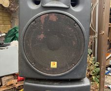 A pair of Passive 15" 300w 8ohm full range speaker