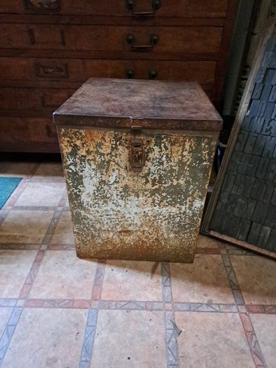 Vintage Metal Trunk