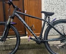 black carrera bike