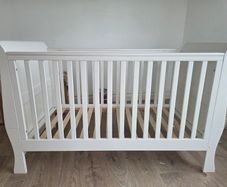 Mamas and Papas sleigh cot / toddler bed