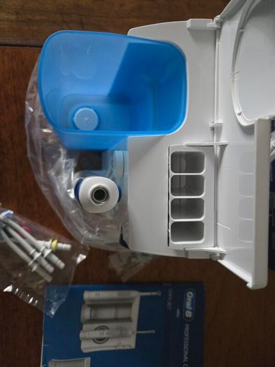 Oral-B oxyjet water flosser