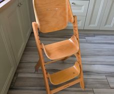Maxi Cosi Nesta high chair