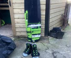 Wakeboard and bindings