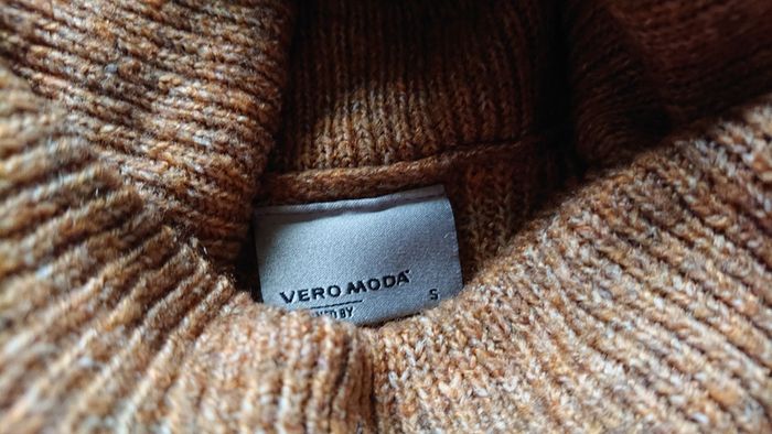 Vera Moda Jumper  Size 8-12