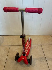 Mini Micro Deluxe LED Scooter