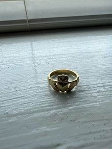 Claddagh Ring 9ct solid gold