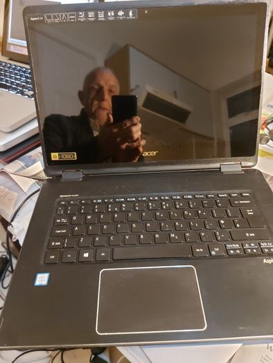 Acer Aspire R14, in excellent cosmetic condition, for parts or repair, No SSD or RAM, everything else is good