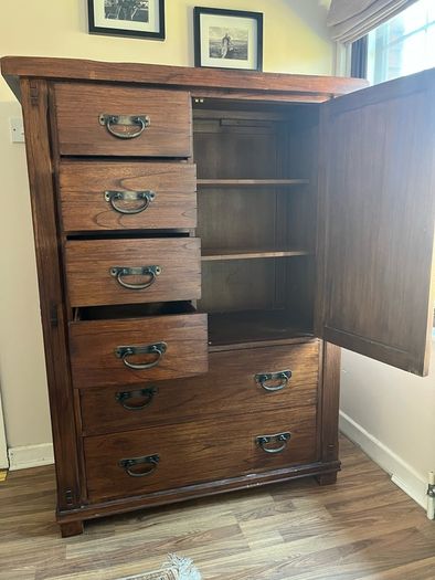 Very classy gentleman's chest