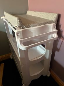Changing table