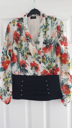 Floral print top
