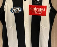 AFL mens Collingwood jersey large