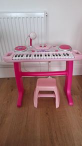Toy piano