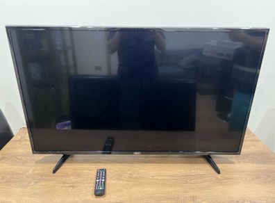 TV LG 49LH590V. Size: 49 inches. Year: 2017