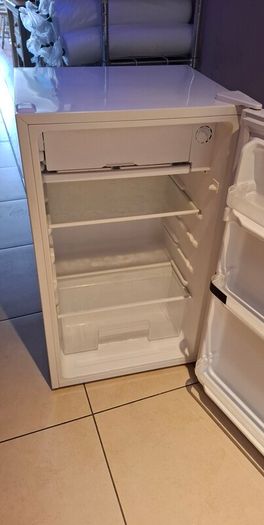 under counter fridge with small freezer