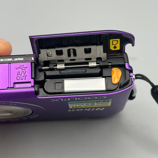 Nikon Coolpix S3300 16MP Digital Camera Purple - Full Kit