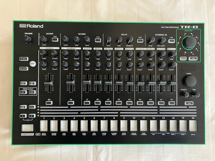 Roland TR8 Rhythm Performer