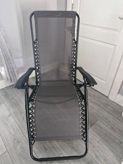 Reclining garden chair