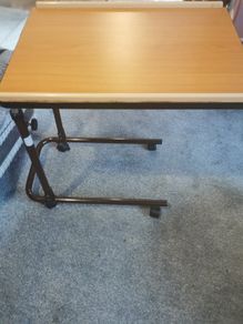 For sale   Tray with wheels