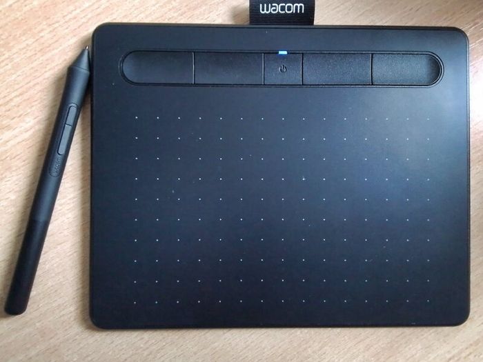 Wacom Intuos Small Graphics Tablet