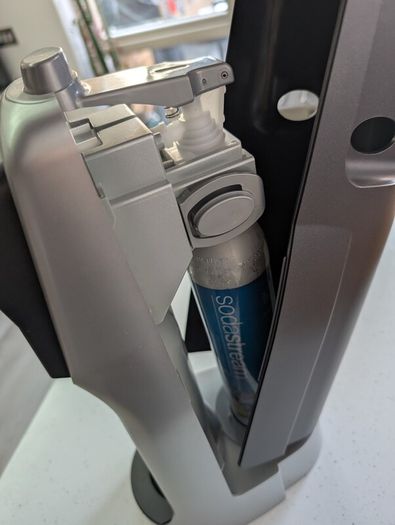 Manual Sodastream Machine and kit